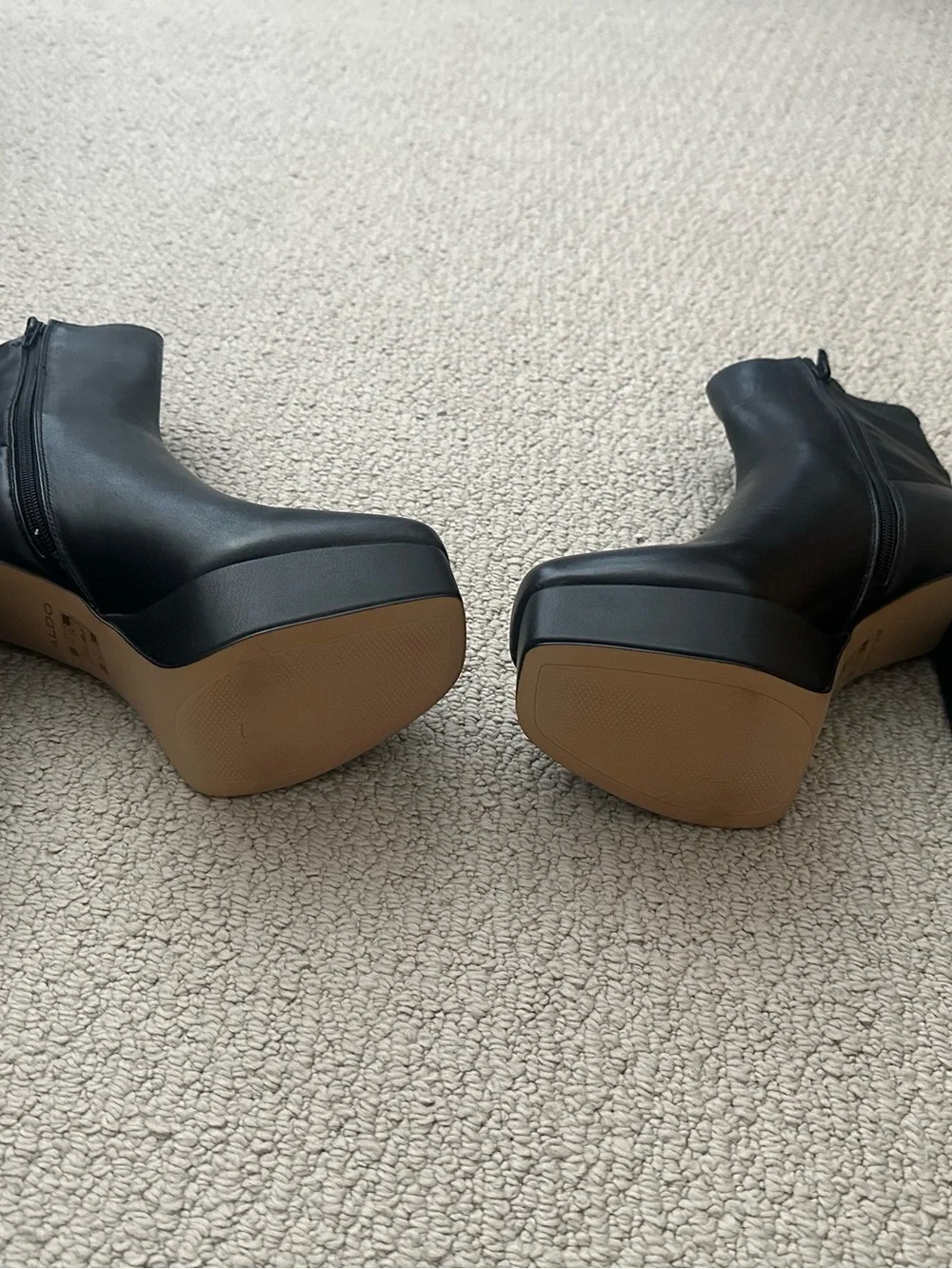 Aldo Black Platform Ankle Boots - Sleek Women's Fashion Boot